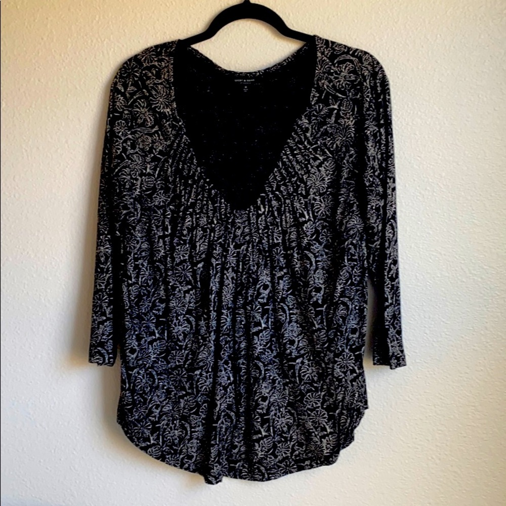 Printed low cut blouse